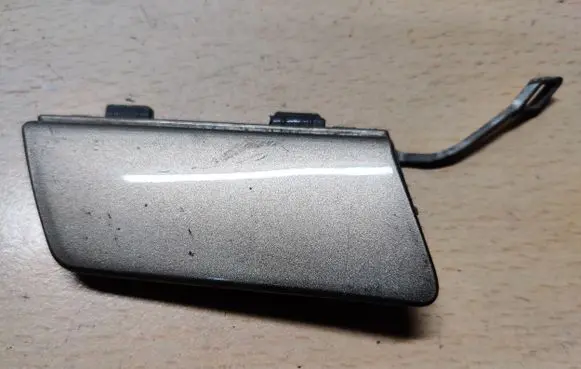 Mercedes-Benz A W169 Front tow hook cap/cover A1698850381