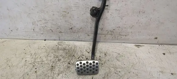 Opel Insignia A Brake pedal