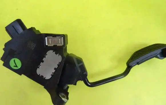 Toyota Yaris Accelerator throttle pedal 781100D020