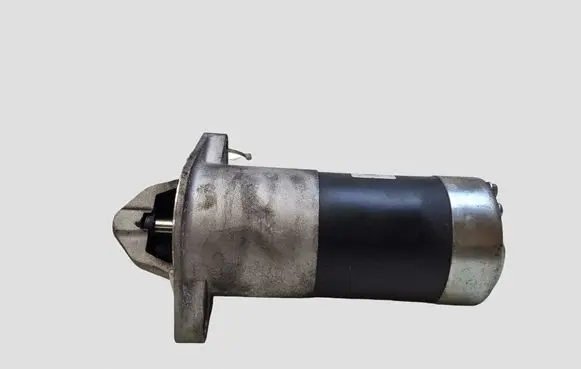 Opel Zafira B Starter motor STM572