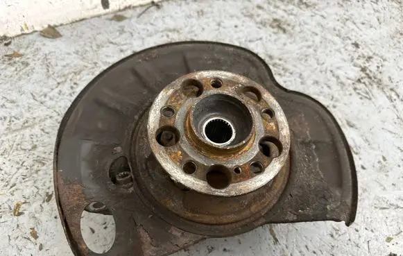 Mercedes-Benz S W221 Rear wheel hub