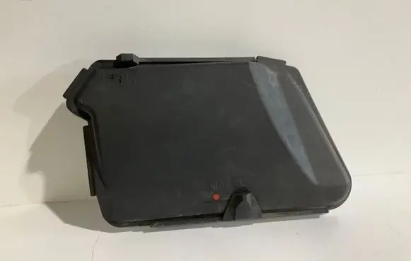 Mercedes-Benz E W211 Fuse box cover A2115400182 08511050