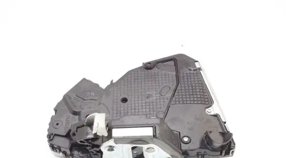 Lexus ES 250 - 300 - 330 Coupe door lock (next to the handle) 