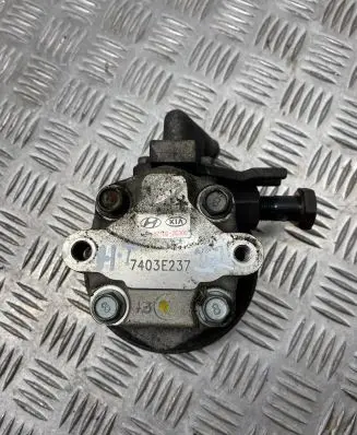 Hyundai Tucson JM Power steering pump 571002E300