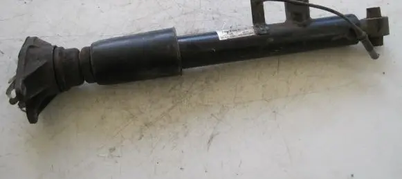 BMW 4 F32 F33 Rear window strut damper 6865569