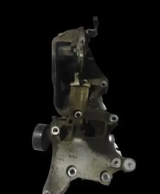 Volkswagen PASSAT B7 Generator/alternator bracket 