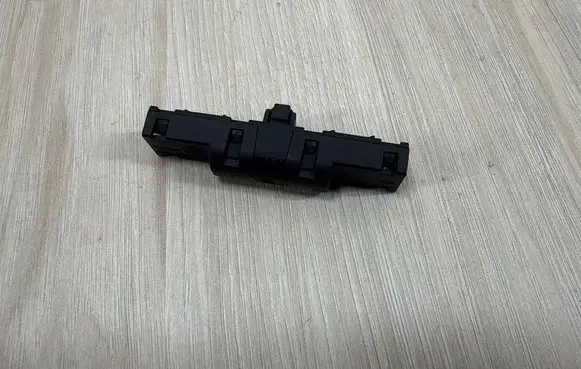 Volkswagen Golf VII Aerial antenna amplifier 5N0035570