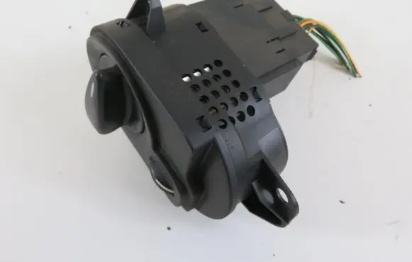 Ford Focus Light switch 4S4T13A024AB