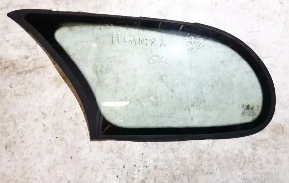 Hyundai Lantra II Rear side window