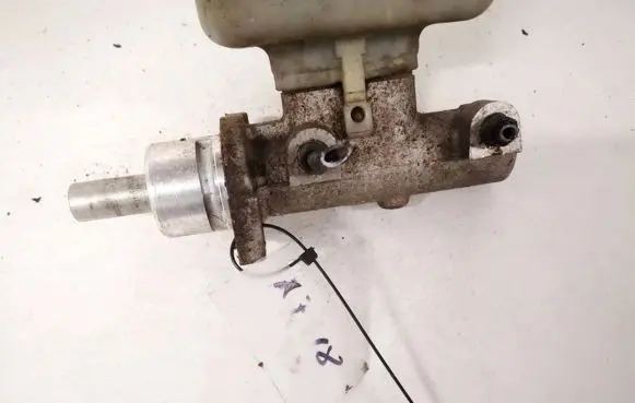 Skoda Octavia Mk1 (1U) Master brake cylinder