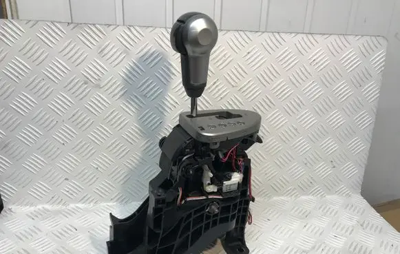 Nissan Qashqai+2 Gear shifter/selector JD900