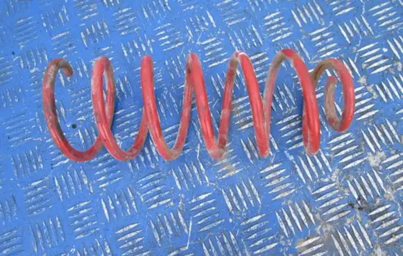 Volkswagen Golf III Rear coil spring