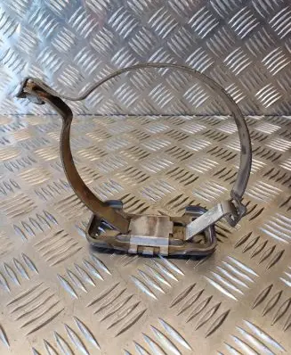 Muffler mount bracket/holder