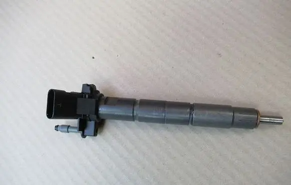 BMW X3 G01 Fuel injector 0445118024