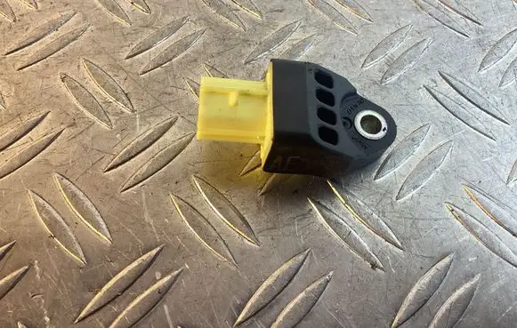 Toyota Prius+ (ZVW40) Airbag deployment crash/impact sensor 8983130020
