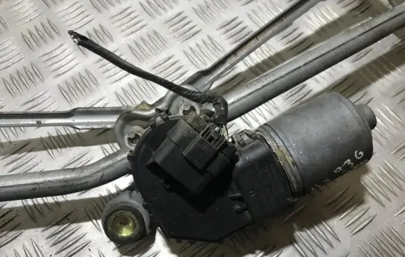 Ford Mondeo Mk III Wiper motor 0390241702 1s71-17508-ad