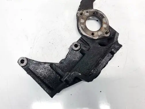 Mazda 6 Engine mounting bracket