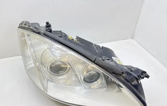 Mercedes-Benz S W221 Headlight/headlamp A2218260258 A2218202661