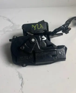 Toyota Prius (XW20) Loading door lock 