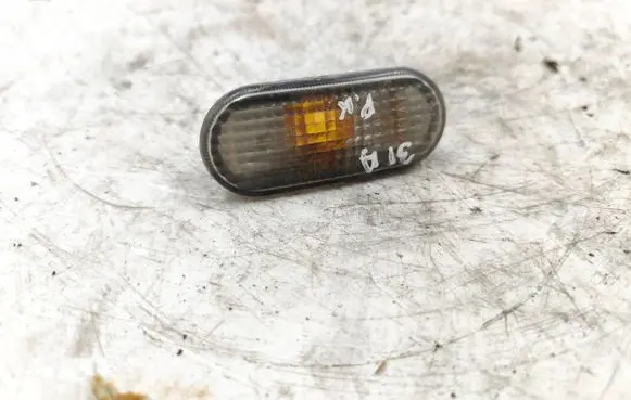 Volkswagen PASSAT B5 Front fender indicator light 3B0949117C