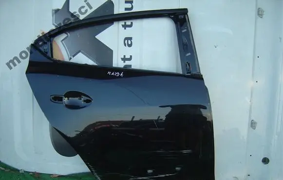 Mazda 3 III Rear door