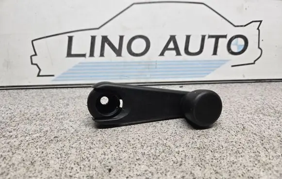BMW 5 E39 Rear door window winding handle 51328174075