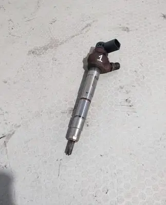 Skoda Octavia Mk3 (5E) Fuel injector 04L130277AD