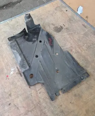 BMW 3 F30 F35 F31 Center/middle under tray cover 7258050 57550913