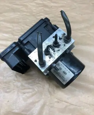 Mercedes-Benz C W204 ABS Pump A1729014000 28526482113