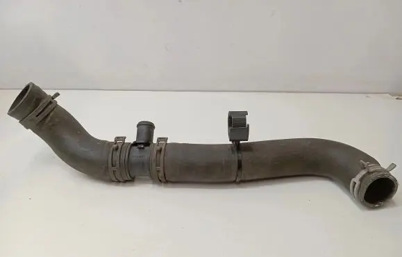 Land Rover Range Rover Sport L494 Engine coolant pipe/hose HPLA8286DA