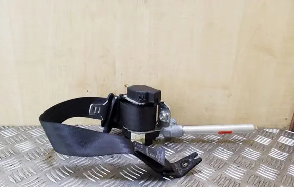 Volvo XC70 Rear seatbelt 39859392