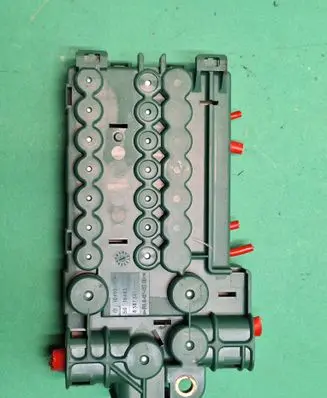 BMW 5 E39 Fuse module 8387541