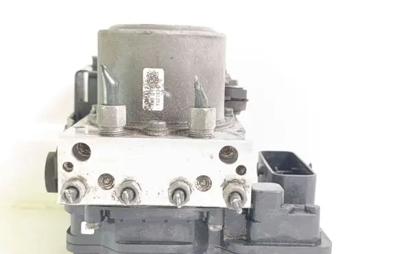 Nissan Leaf II (ZE1) ABS Pump 476605SH0A