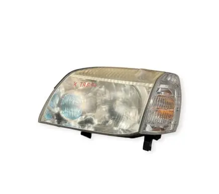 Nissan X-Trail T30 Headlight/headlamp 