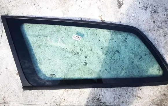 Volvo V50 Rear side window as2