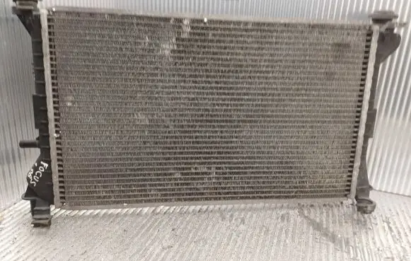 Ford Focus Coolant radiator 98AB8005MF