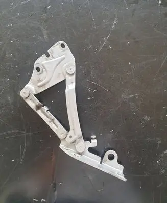 Volkswagen Golf Plus Engine bonnet/hood hinges 5M0823302