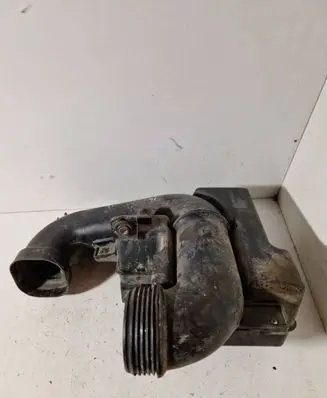 Hyundai i40 Intake resonator 282203Z300