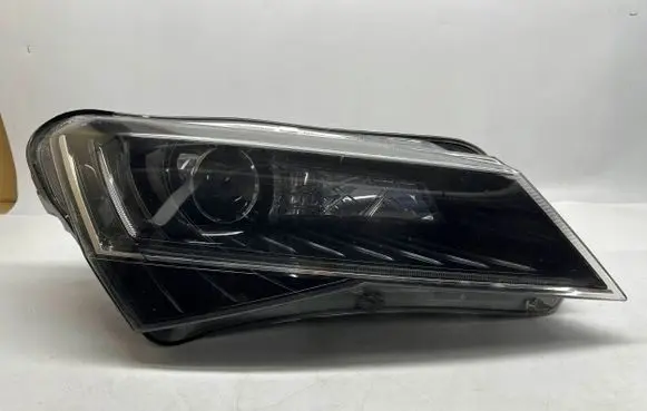 Skoda Superb B5 (3U) Headlight/headlamp 3V1941016B