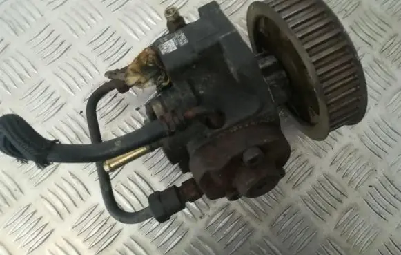 Toyota Avensis T250 Fuel injection high pressure pump 221000g010 22100-0g010