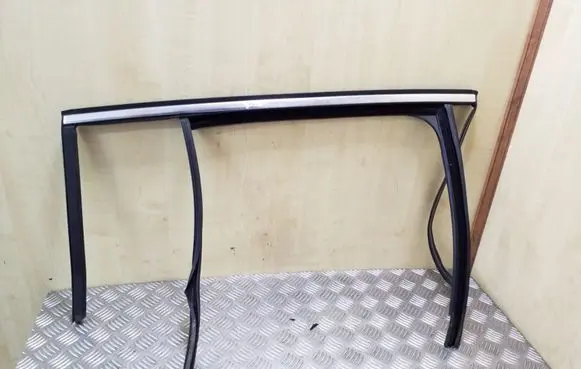 Volkswagen Tiguan Other rear door trim element 5N0839432H