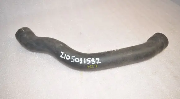 Mercedes-Benz E W210 Engine coolant pipe/hose 2105011582