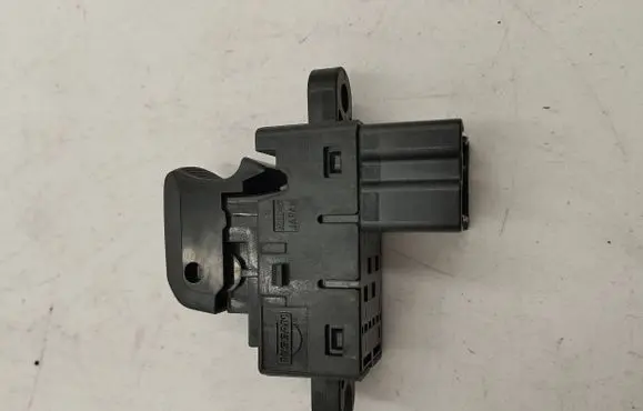 Nissan Qashqai Electric window control switch 25411JD000 3347