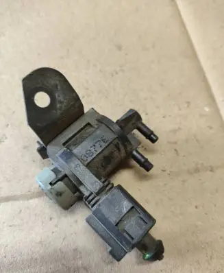 Audi A4 S4 B8 8K Turbo solenoid valve 1K0906283A