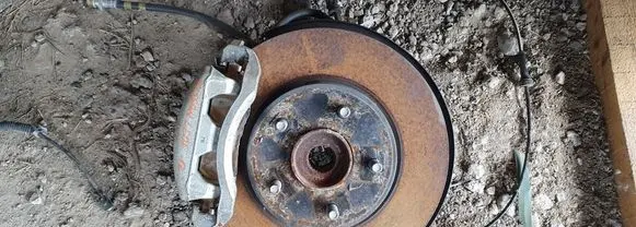 Nissan Leaf I (ZE0) Front wheel hub