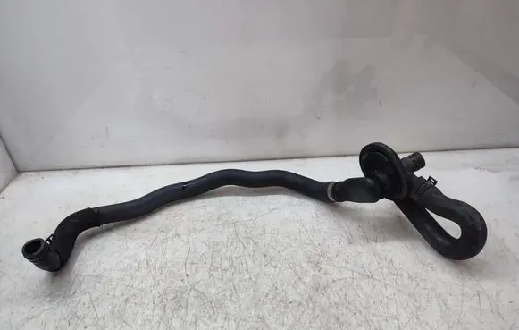Engine coolant pipe/hose