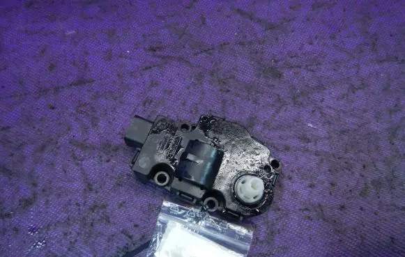 A/C air flow flap actuator/motor