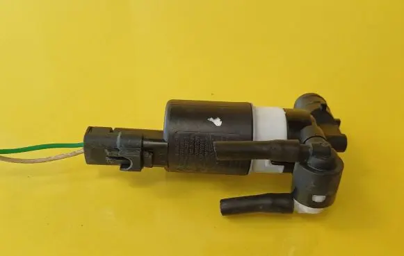 Windscreen/windshield washer pump