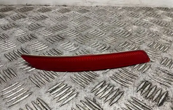 Rear tail light reflector