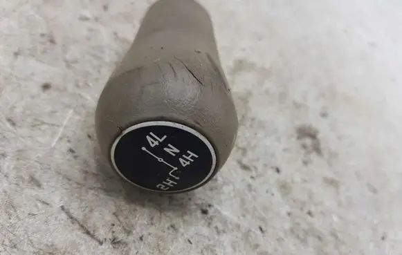 Mitsubishi Pajero Gear lever shifter trim leather/knob NOCODE